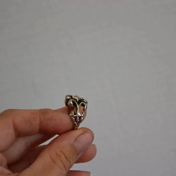 5/$25 Silvertone  Ring - Picture 2 of 4